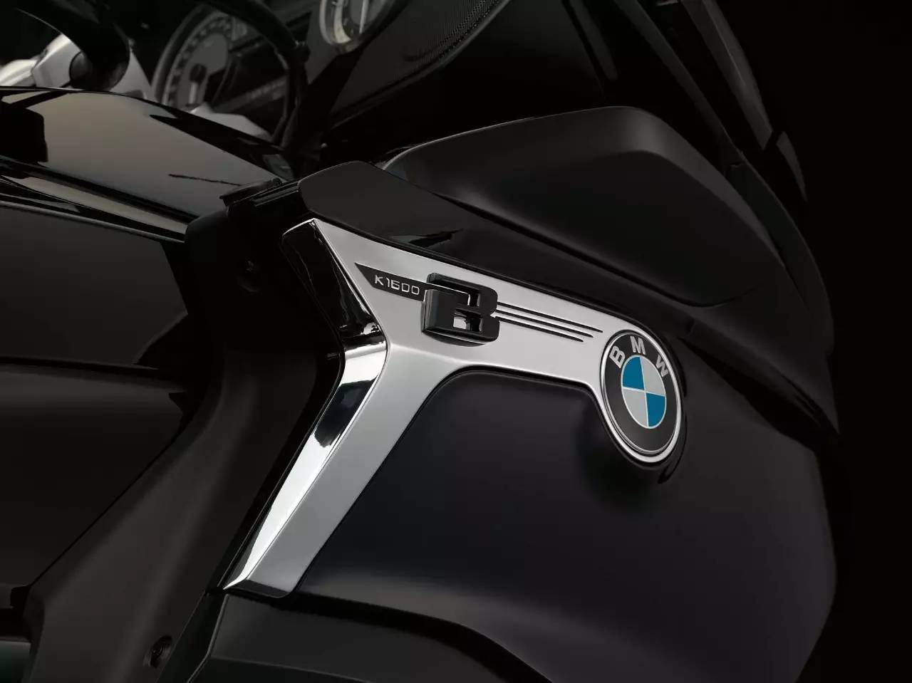 BMWK1600B——宝马概念车款Concept101变为现实