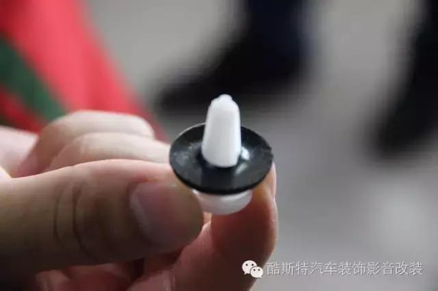 福克斯汽车隔音,福克斯车门隔音棉和止震板