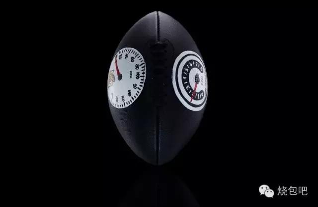 唯物｜情人节倒计时，去看50个潮牌出的超级碗纪念球，独一无二
