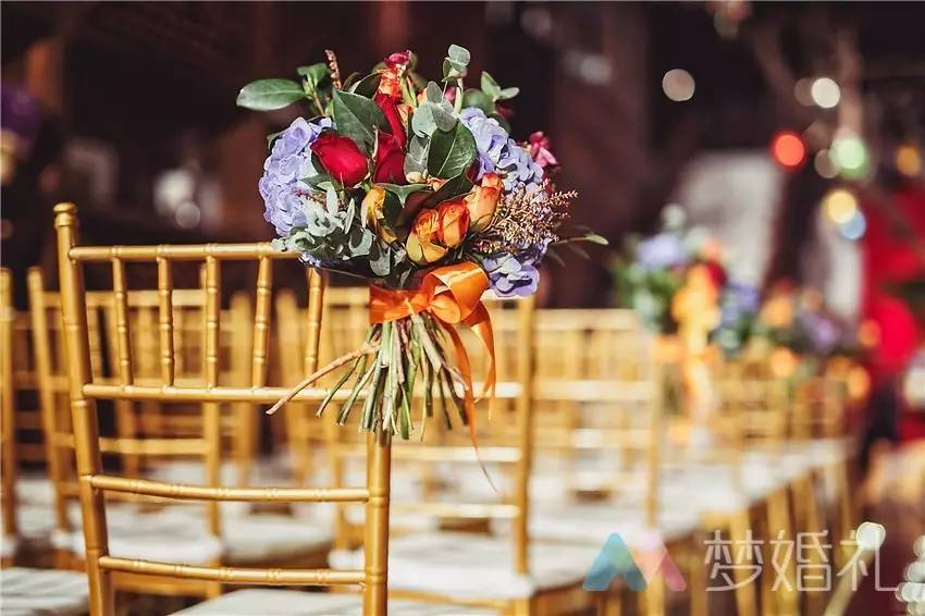 距离和时间终会败给爱情校园婚礼带他们重返高一九班