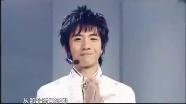 烧伤事件双方粉丝互撕六年，他们承受无尽痛苦，却总是被揭旧伤疤