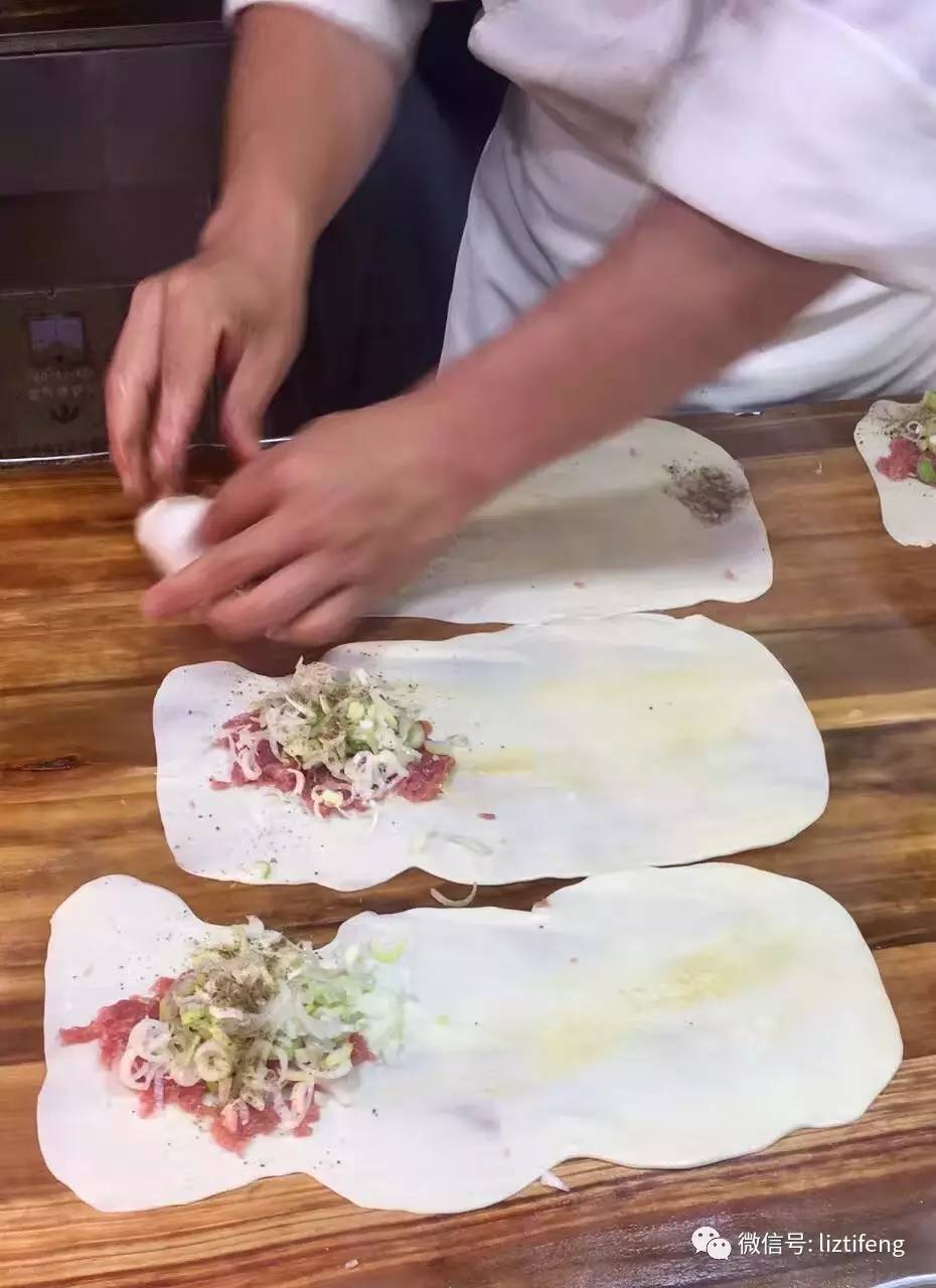 小小牛肉饼店月入万元,香酥牛肉饼摆摊