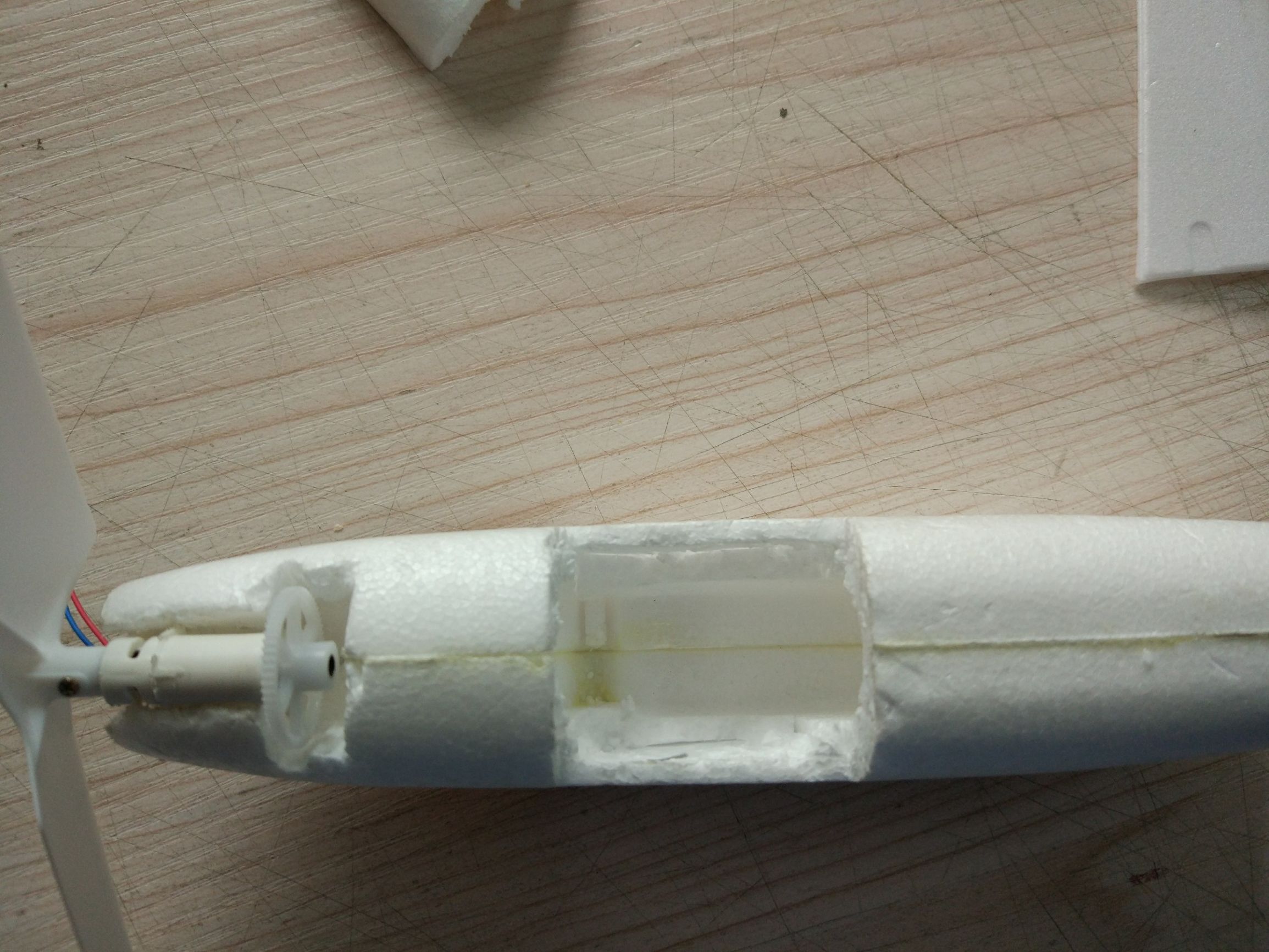 自己做航模小飞机需求哪些东西,怎么制作航模小飞机
