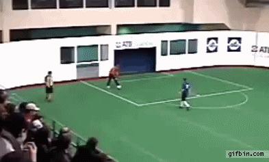 中国男足十大精彩任意球gif,足球搞笑gif网友恶搞
