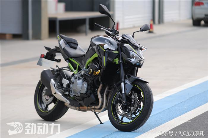 川崎z9002017款感受,川崎z900se和z900re区分