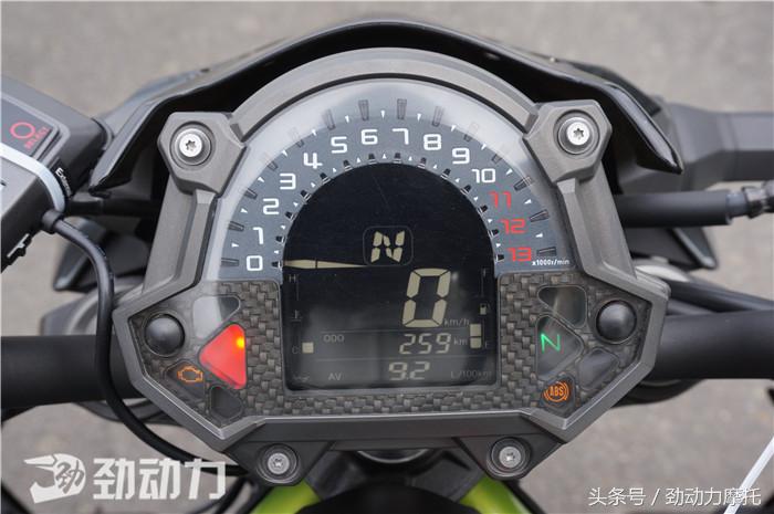 川崎z9002017款感受,川崎z900se和z900re区分