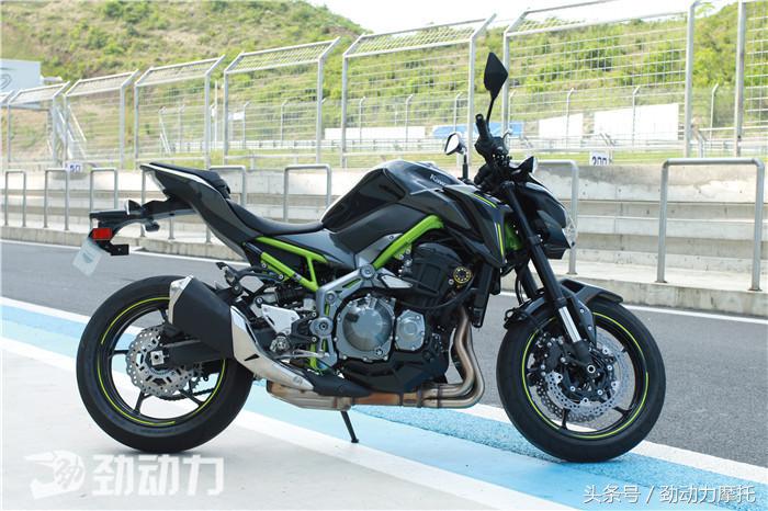 川崎z9002017款感受,川崎z900se和z900re区分
