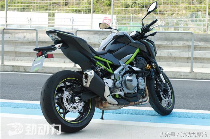 川崎z9002017款感受,川崎z900se和z900re区分