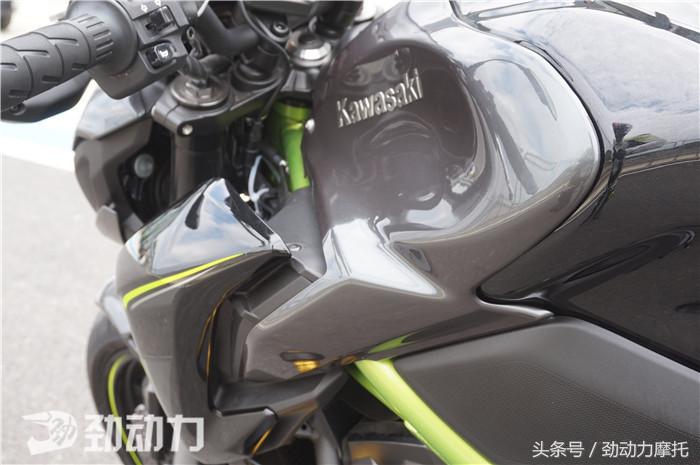 川崎z9002017款感受,川崎z900se和z900re区分