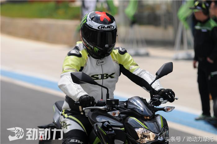 川崎z9002017款感受,川崎z900se和z900re区分