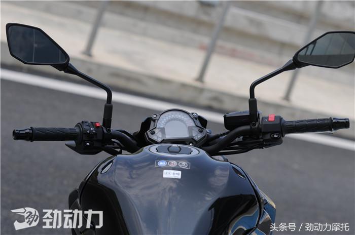 川崎z9002017款感受,川崎z900se和z900re区分