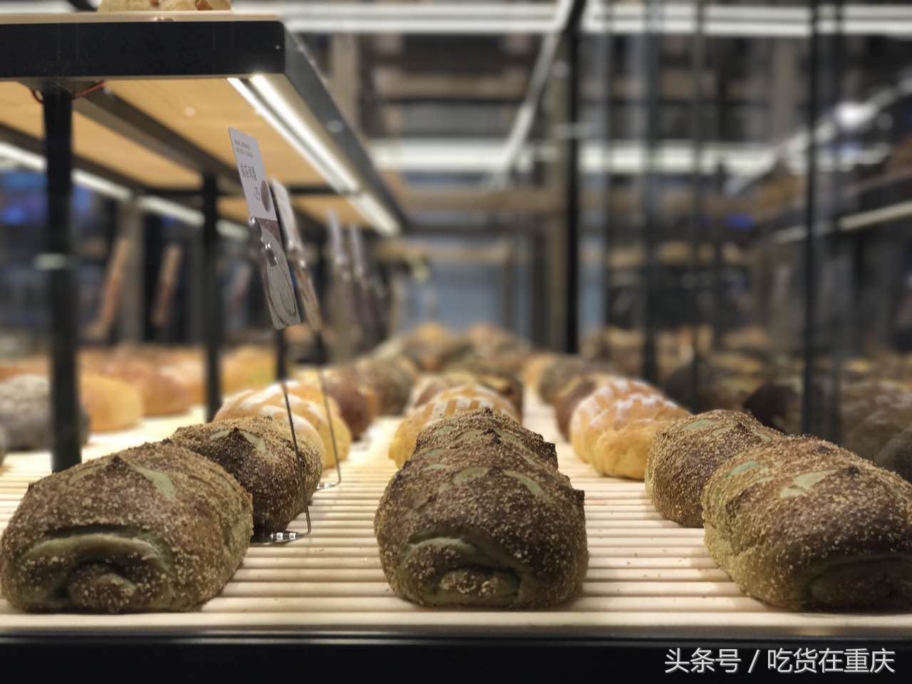 这家面包店成就了排队奇迹,这家被无数网红疯狂安利的面包店