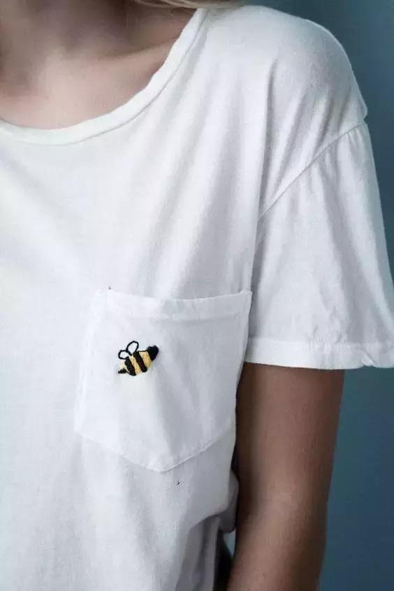 衣服破了个小洞怎么补无痕迹,衣服破了一个特别小的洞
