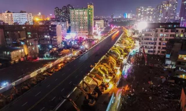 蓝翔山东发掘机,外国人眼中的蓝翔发掘机