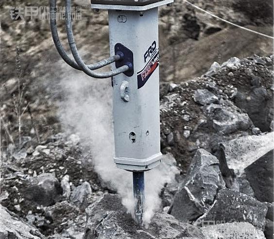 发掘机都有破碎锤吗,发掘机上破碎锤是什么