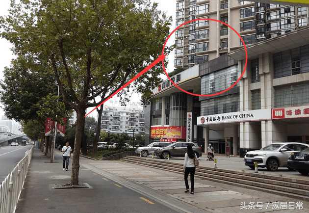 售楼经理：临街的楼房不要住，很多人觉得方便，入住就后悔