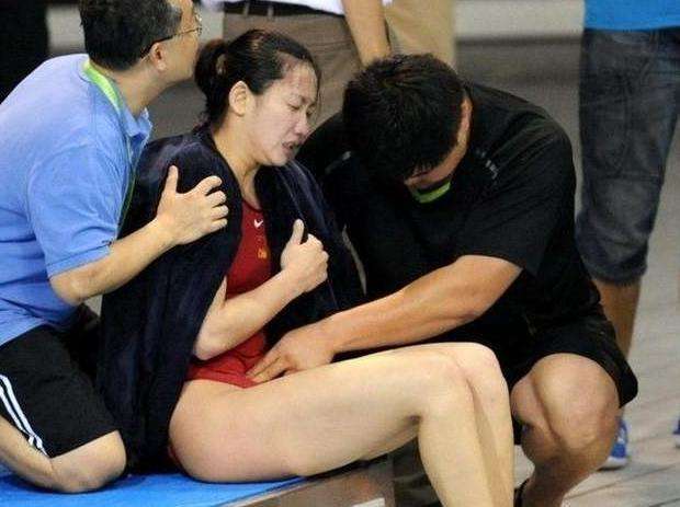 游泳运动员如果来大姨妈怎么比赛,游泳女运动员来姨妈怎么办