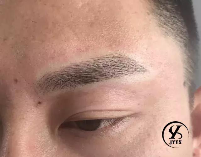 男士仿真眉视频,男士永久仿真眉动手过程