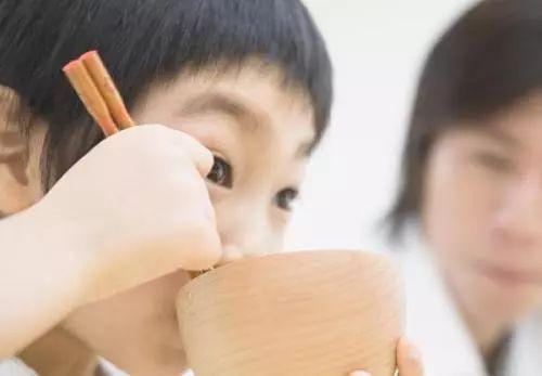 早熟是因为早恋吗,早熟一定等于早恋吗