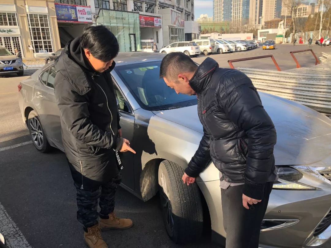 刚换的新胎是不是不好开,开了快五万公里了需求换胎吗