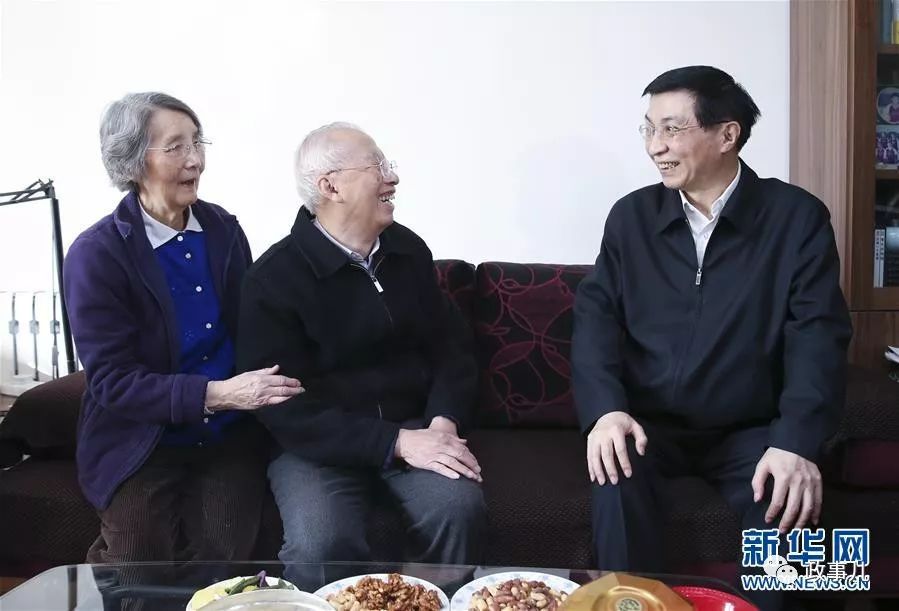 *沪宁王**专程上门看望的4位老人