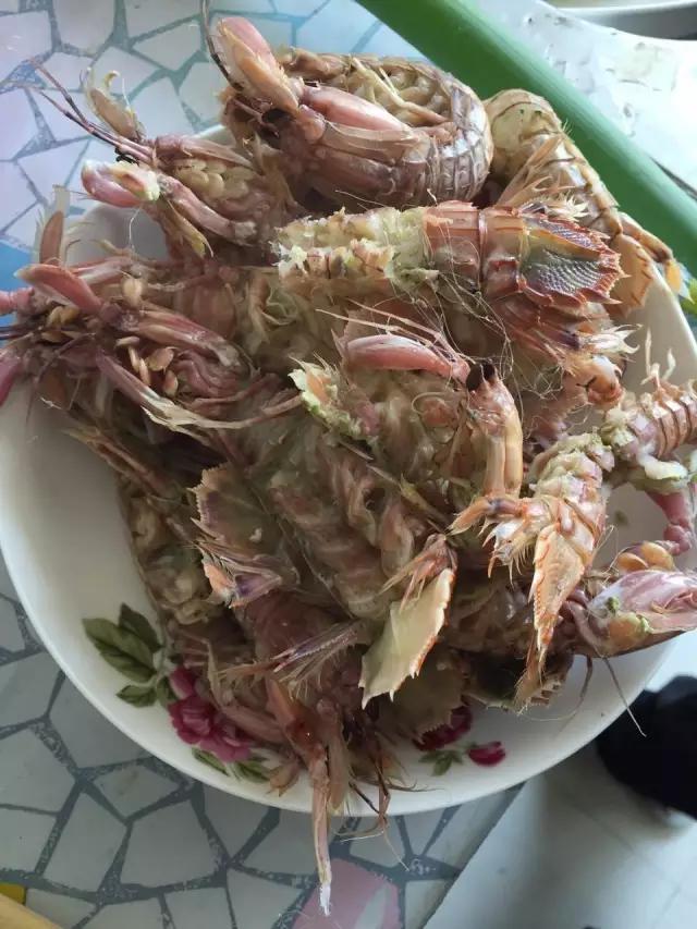 皮皮虾颜色变异,活皮皮虾蒸完以后变绿了怎么回事