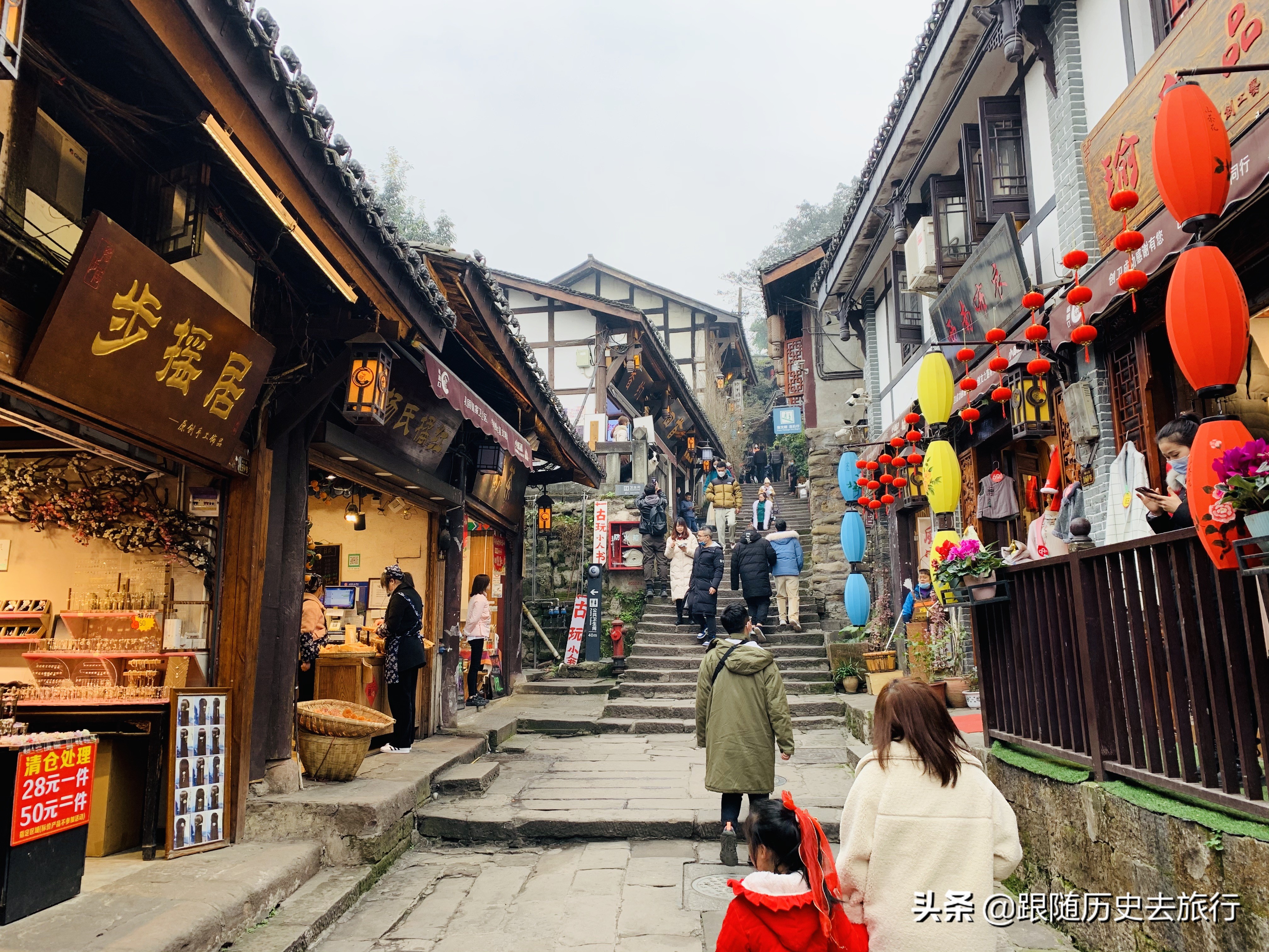 重庆旅游必去的磁器口，延绵千年古色古香，为啥却有很多人吐槽？