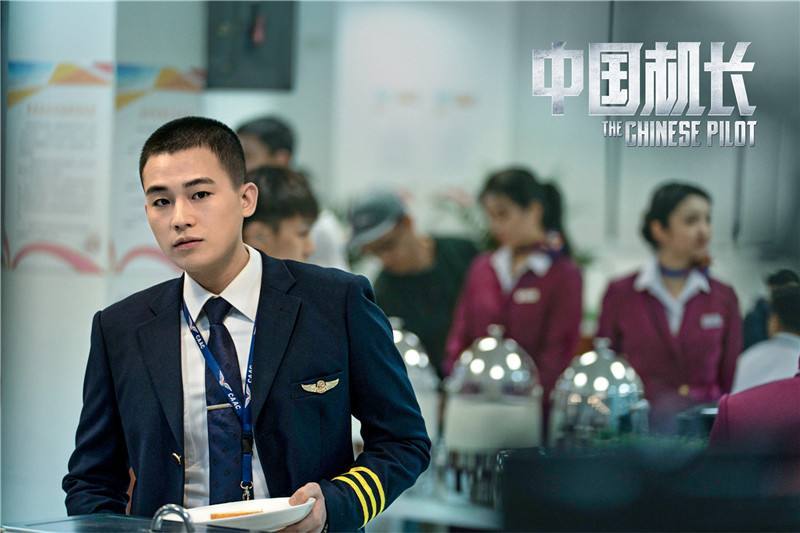 欧豪卸妆后用什么护肤品,欧豪化妆与不化妆比较