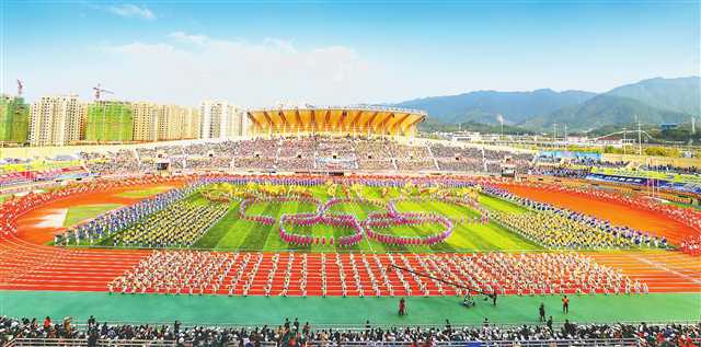 健全体育设施推动全民健身,完善体育设施建设的举措