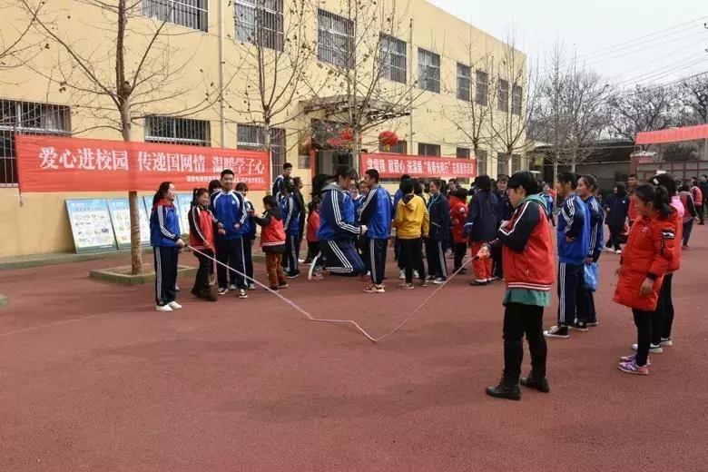 学雷锋的实践行动,学雷锋踏春