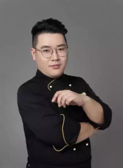 甜点可不仅是缀着亮片和蕾丝的少女派，而是带着仪式感的信物