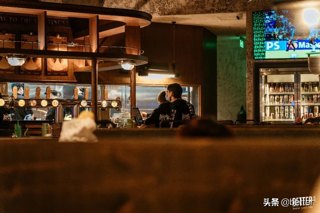 像英国诗人一样用brunch配啤酒，是我生活里的终极浪漫