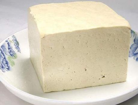炒豆腐不要焯水,炒豆腐直接下锅