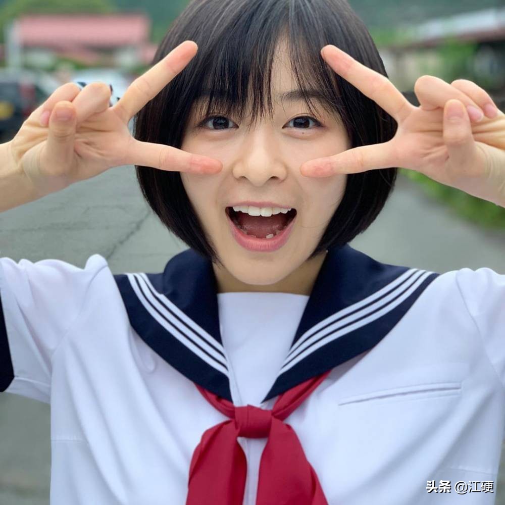 人气*优女**当选日本高中足球赛应援经理，她的声音你可能听过