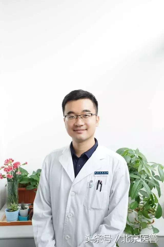 过敏性鼻炎患者的“春季考验”：鼻*剂喷**有激素到底该不该用？