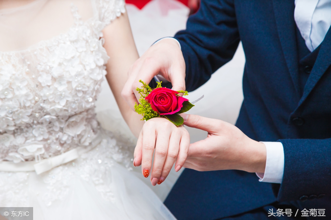 爱情里女人和男人都需求什么,婚姻里的女人怎么做男人才会喜欢