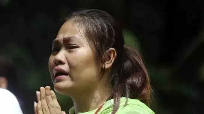 奇迹！被困18天，13人少年足球队全部生还！一生中最“漫长”的4公里，让人感动的是……