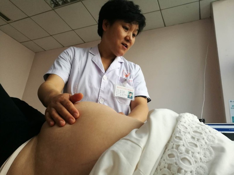 怀孕遇见卵巢囊肿,怀孕中有卵巢囊肿怎么手术