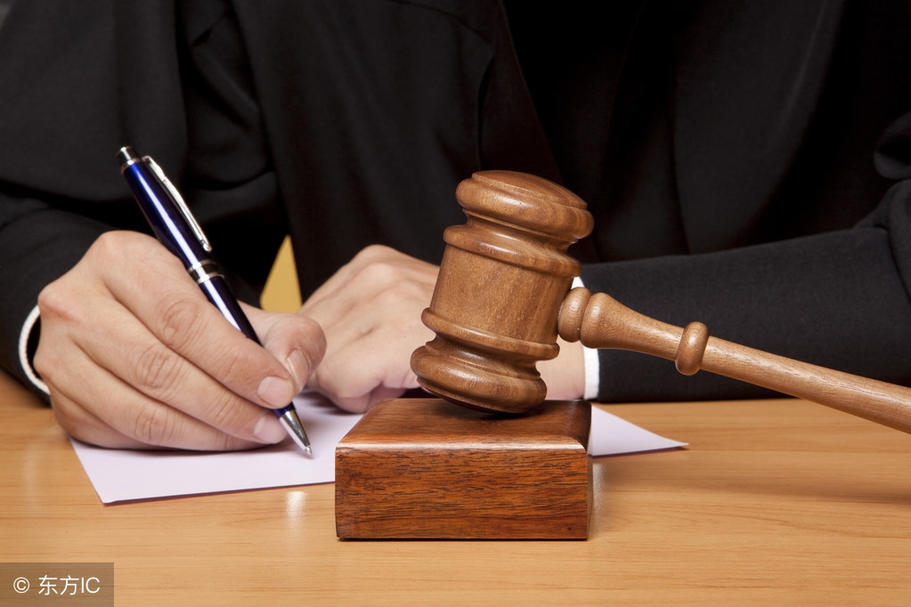 关于“车辆被撞，对方保险赔偿金额不够，如何索赔”的解答