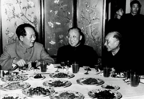 他一手“丑书”，为什么蒋介石心甘情愿花5亿购买？