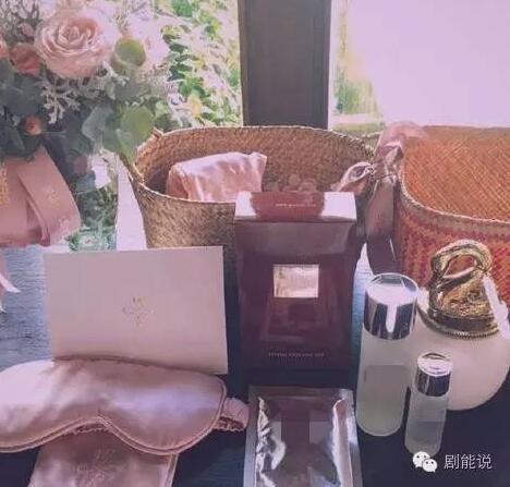 张馨予婚礼现场曝光老公花式称赞,张馨予婚礼手捧花