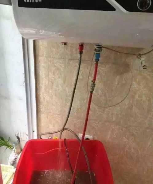 热水器太脏洗完澡身体痒,洗澡发痒如何清洗热水器