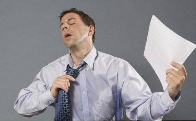 腿出汗经常出汗暗示4种疾病,身体总是出汗需求吃什么药