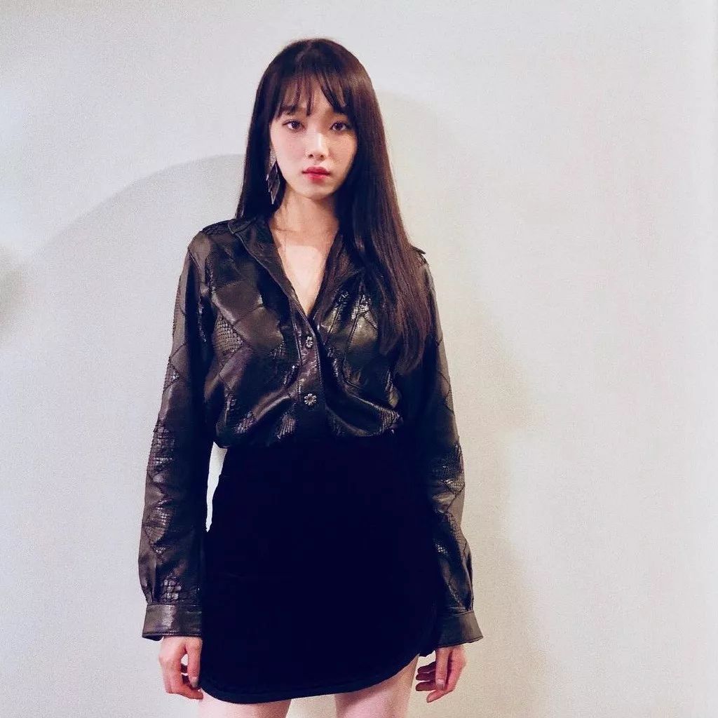 jennie最新时装周穿搭,jennie一周偶像穿搭