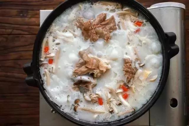 两人份火锅自制,家庭版鸳鸯火锅的简单做法