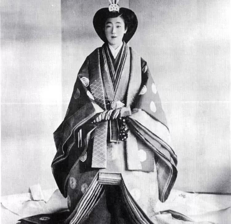 日本皇后凉子和美智子,日本良子皇后的基因真强大