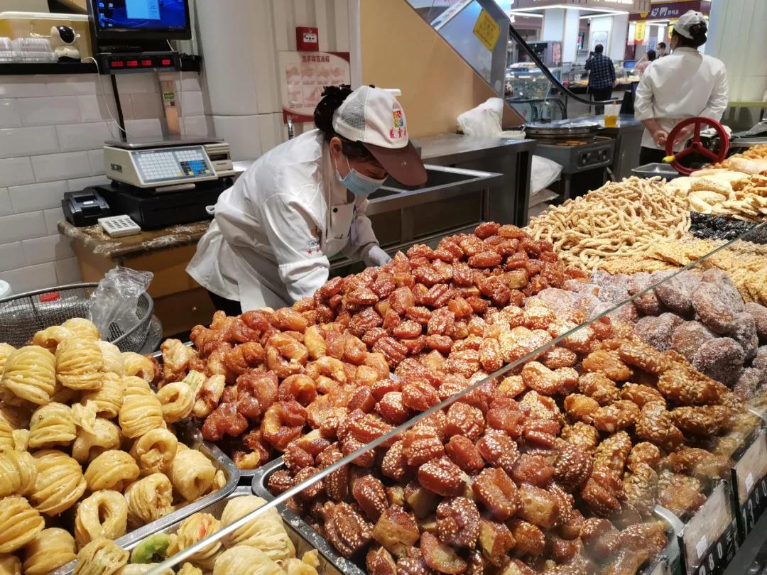 柜台式出售，经典级单品：美食林30年老店背后的情怀与底蕴