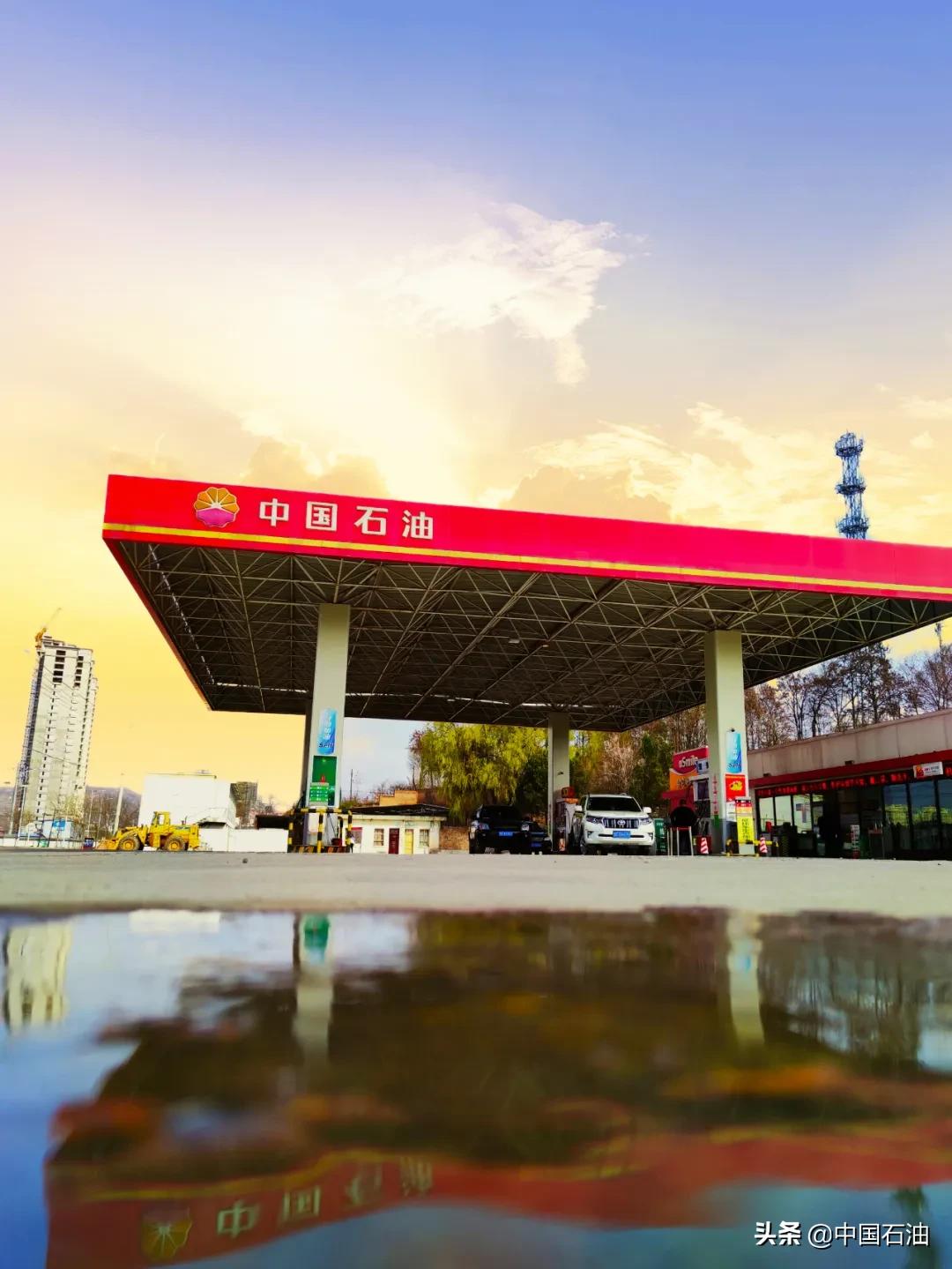 所有中国石化的油品都一样吗,两个中石油加油站为什么油价不同