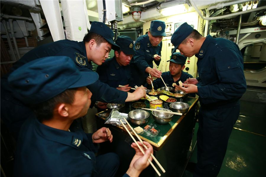 核潜艇的士官月薪是多少,海军潜艇工资多少钱一个月