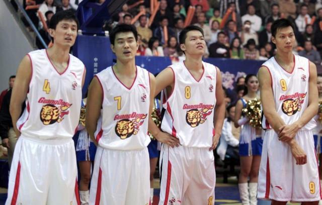 在广东宏远打了十年的外援,广东宏远以前5虎的比赛